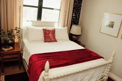 Image de The Ashton is a 1 bed/1 bath open concept apartment.