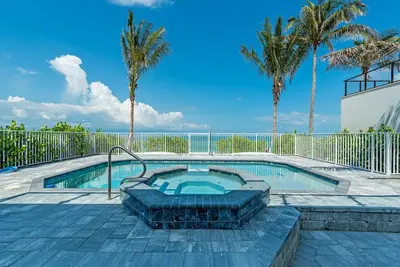 Image de Ocean Breeze Haven – Your Private Beachfront Escape