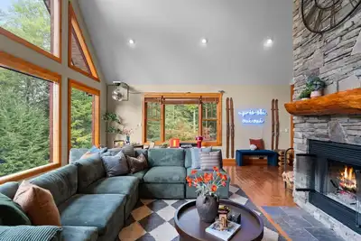 Image de Après Chalet|Ski|Luxury|Sauna|HotTub|Firepit|Disco
