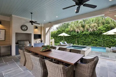 Waterfront Cauley Creek with View to Daufuskie! Best pool & spa on the Bluff! ! !