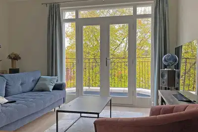 Image de Stunning One Bedroom Luxury Apartment 5 min from Station