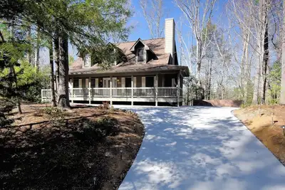 Image de Enjoy this mountain home located near the Great Smoky Mountains Park