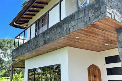 Image de Enchanting 3-bedroom mountain chalet WiFi Ac. . Beautiful sunset views Hot Tub!