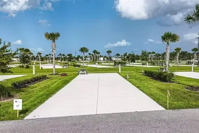 Image de Cozy Rv Site with Pool, Lakes and Tiki Bar in enchanting Lake Wales
