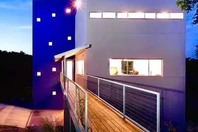 Image de Austin Timber Ridge Treehouse- Modern Multi Level Near Austin!