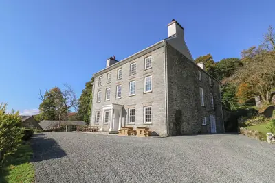 Image de Llwynderw Hall, pet friendly, with open fire in Llanwrtyd Wells