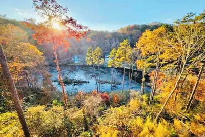 Image de Xl Luxury Riverfront | Hot Tub | Theater & Views