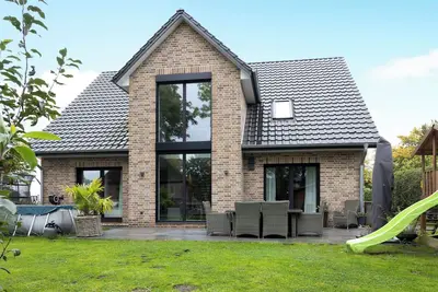 Image de Maison de vacances \"Luxurious Family House\" avec terrasse et Wi-Fi