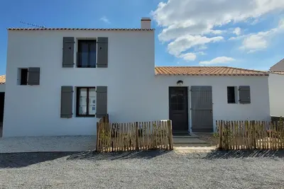 Image de Jolie villa avec piscine, Proche de la plage et des commerces