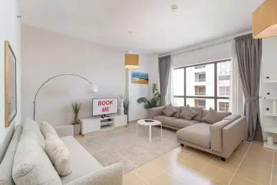 Image de 2br in Jbr - Breathtaking Views of Marina & Beach!
