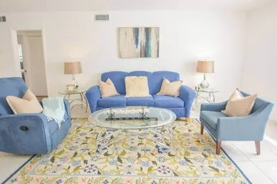 Image de Walk to the beach 2br 2ba 1300sf