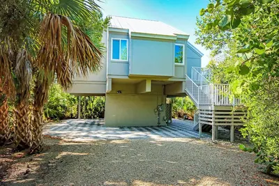 Image de Charming and updated throughout, Sealoft Village #105 in Sanibel