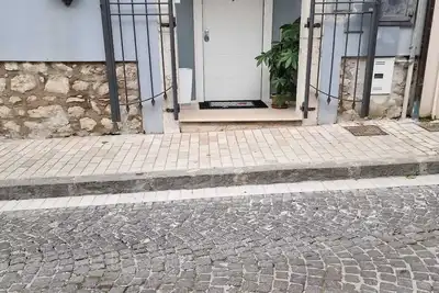 Image de Casetta incantevole con tutti i servizi nel centro storico di Montesarchio,