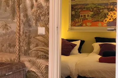 Image de Romantic 2-bedroom appartement with private hottub sauna and gamesroom