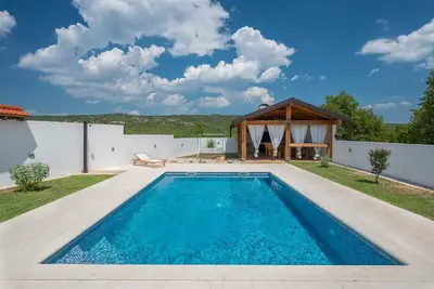 Image de Traditional Comfort Casa Natura with 36m2 Pool