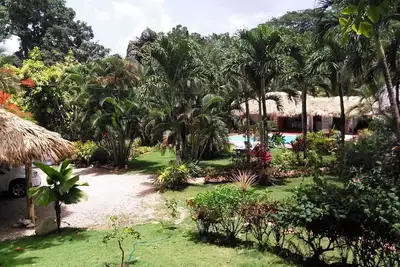 Image de 1 chambre Climatisee  2 pers Villa style Caraïbes, belle propriété sécurisée.