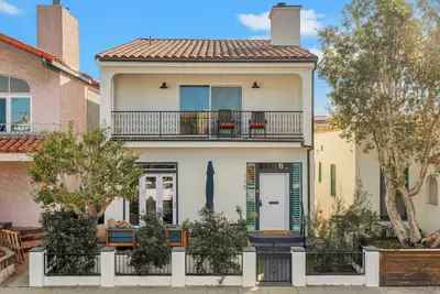 Image de Luxury Villa in Belmont Shores 4 Bedrooms 3 Bath\n