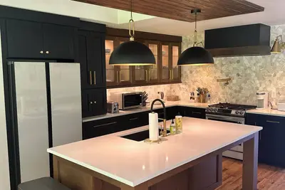 Image de Spacious 5-bedroom house in charming Stone Mountain with WiFi, Ac