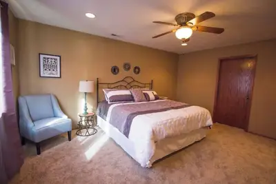 Image de Furnished 2br 2Bath Loft Apt\n