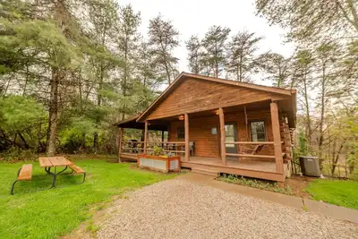 Image de Oakwood three-bedroom cabin up to 8 guests