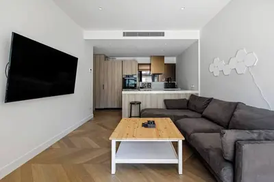 Image de The Claremont Refined Resort Style Living
