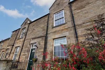 Image de Pass the Keys | Charming Edwardian Stone Cottage Countryside Views