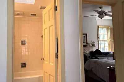 Image de Spacious 3-bdr apt with gorgeous street-facing terrace in vibrant West Village