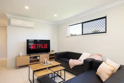 Image de Modern Rocklea 2br | Parking | Kitchen | 120d2