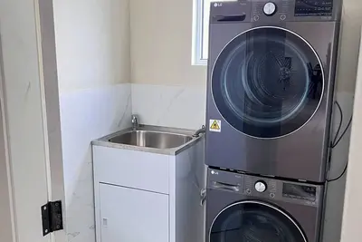 Image de Three Bedroom Apartment