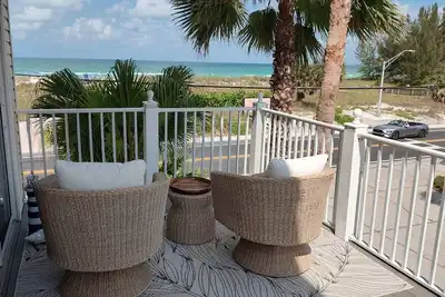 Image de Bermuda Bay Unit 01 Gorgeous view of Beach 3 bd on Anna Maria Island