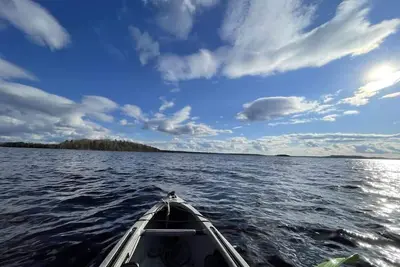 Image de Lakeside Serenity Cabin, watersports, Family