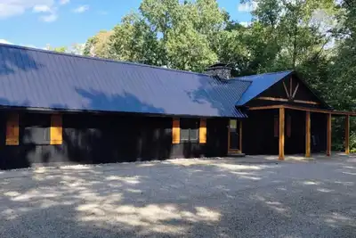 Image de Retreat on the Ridge in Hocking Hills-Beautiful cabin 5 miles to Rock House