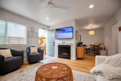 Image de Cozy Condo, Walk to Beach, Bikes, Bbq, Downtown, Fire Pit, Wifi, Surf City