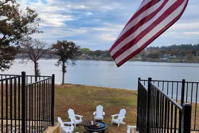 Image de New Lake front 3-bedroom house on Amon Carter Lake in Bowie