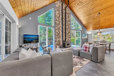 Image de Serene Forest Retreat Near 3 Ski Resorts