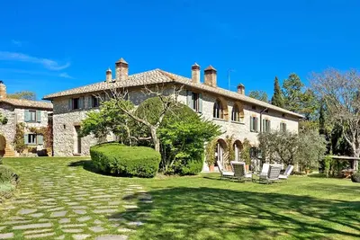 Image de Luxurious independent villa with 12 beds in Val d'Orcia