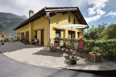 Image de Appartement \"La Casa Di Alice\" avec vue sur les montagnes, jardin privé et Wi-Fi