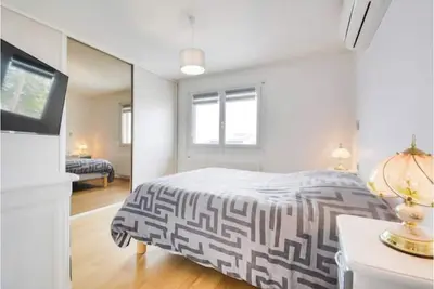 Image de Maison haut de gamme avec piscine spa 3 chambres