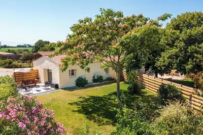 Image de Maison de vacances proche Vendée Globe 6p' avec terrasse privée, Wi-Fi et climatisation