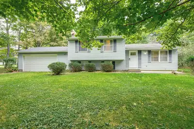 Image de Peaceful Allegany Home, Walk to Sbu!