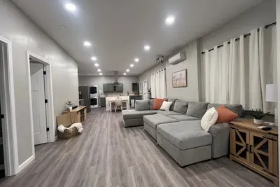 Image de Charming 2-bedroom apartment in lovely Hendersonville with Ac, WiFi