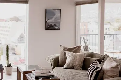 Image de Battery Point retreat with  river views