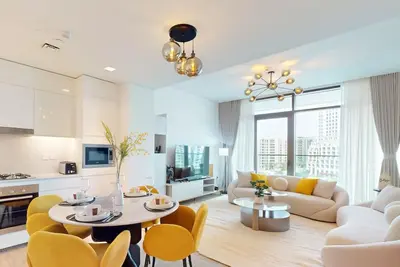 Image de Palace Residences - Vibrant Two Bed with Lake View