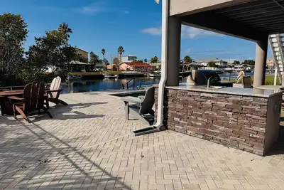 Image de 3 Bedroom 2. 5 Bath Pool home with table tennis