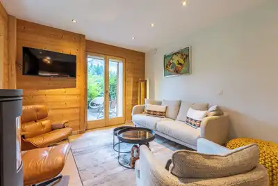 Image de Chalet le 4- N°1. piscine, sauna, salle de sport dans un cadre unique.