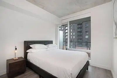 Image de New Luxury Unit in Heart of Mtl 701 | Metro access
