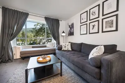 Image de Central Location w/ Incredible View at Eagle Lodge
