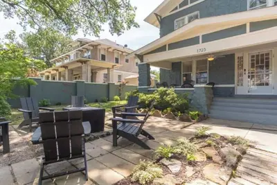 Image de Spacious Central Gardens Home\n