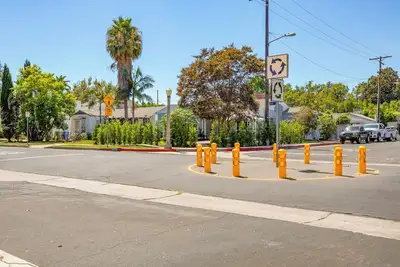 Image de WiFi, Ac Fast Internet at Noho Studio City area. Walk to In n out restaurant