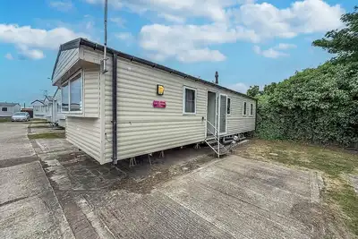 Image de Cosy 8 berth caravan in Essex, located on Seawick Holiday Park ref 27830sw